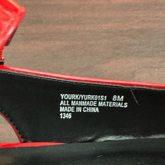 Steve Madden Yourk Red Patent Sling Back Pointed Toe Shoe - Picture 13 of 17